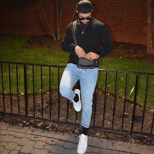 Meet your Posher, Deven